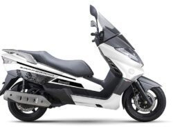 Benelli Zafferano 250: Skuter yang Menggabungkan Gaya dan Kinerja