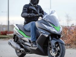 Menilik Spesifikasi dan Kelebihan Kawasaki J300