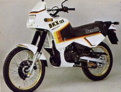 Peluncuran Benelli BKX 125: Motor Adventure untuk Generasi Baru