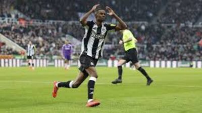 Alexander Isak Belum Menemukan Sentuhannya di Liverpool