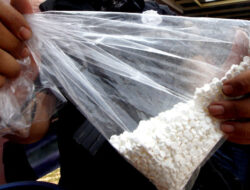 Penggerebekan Pabrik Ekstasi di Jakarta: Polisi Amankan Ribuan Butir Narkoba