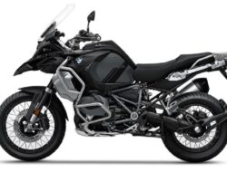 Menaklukkan Medan dengan BMW R 1250 GS 2025