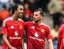 Lenny Yoro Ungkap Tak Menyesal Memilih MU Daripada Madrid