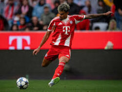 Kemenangan Bayern Muenchen Tercoreng Kartu Merah Luis Diaz di Paris