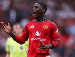 Masa Depan Mainoo di MU Sempat Terancam, Amorim Tidak Beri Kepastian