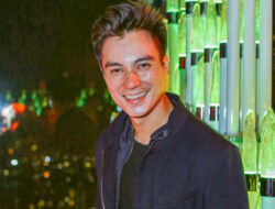 Baim Wong Kenang Almarhumah Ibu di Hari Raya: “Sering Nangis saat Salat”