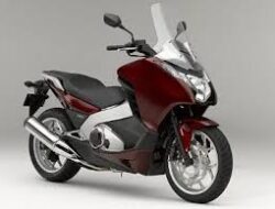Menjelajahi Keunggulan Honda Integra: Skuter Bertenaga di Atas Jalan