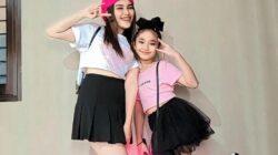 Ayu Ting Ting Terharu saat Salat Id Doa Jodoh dan Tradisi Keluarga yang Hangat