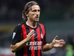 Milan Kejar Luka Modrić Lagi: Strategi Kontrak Pendek untuk Kejutan di Musim Depan
