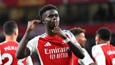 Bukayo Saka Rayakan Penampilan ke-300: Dari Akademi ke Ikon Arsenal