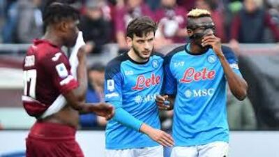 I Partenopei Terus Menempel Milan Setelah Menundukkan Torino — Analisis Taktik dan Pemain Bintang