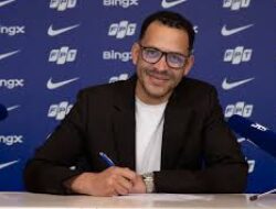 Rosenior Sebut Chelsea Salah Baca Permainan: Everton Membuka Celah, Mereka Tidak Menutup