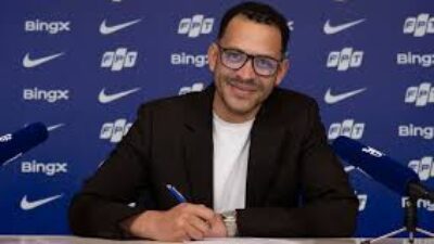 Rosenior Sebut Chelsea Salah Baca Permainan: Everton Membuka Celah, Mereka Tidak Menutup