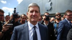 Tim Cook Mengakhiri Kepemimpinan di Apple: Era Disiplin Strategi yang Mengubah Skala Perusahaan