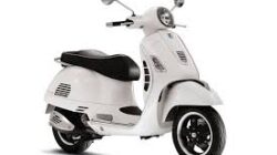 Vespa GTS 300 Super Tech: Ketika Klasik Bertemu Teknologi Tinggi