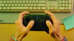 Steam Controller 2026 dari Valve Rilis 4 Mei, Hadirkan Trackpad Haptik dan Sensor TMR untuk Ubah Cara Main Gim PC