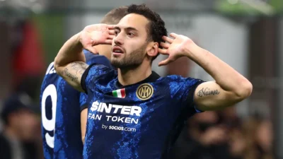 Hakan Çalhanoğlu Pastikan Bertahan di Inter Musim Depan: Tenang Dulu, Baru Bicara Target